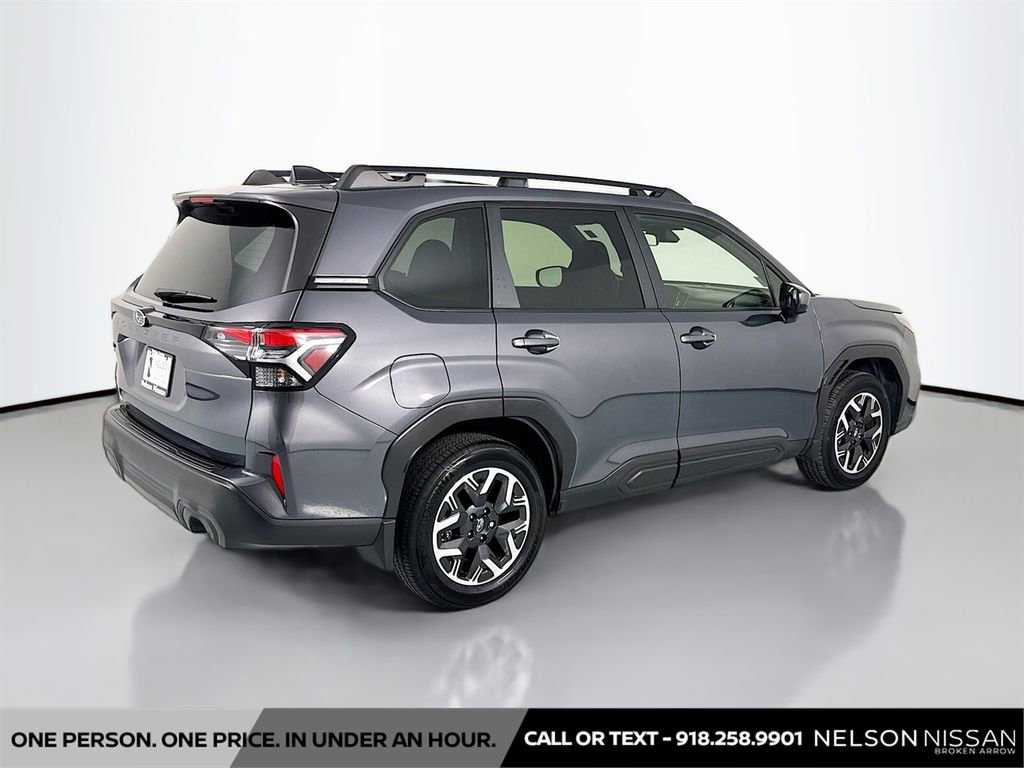 Used 2025 Subaru Forester Premium image 5
