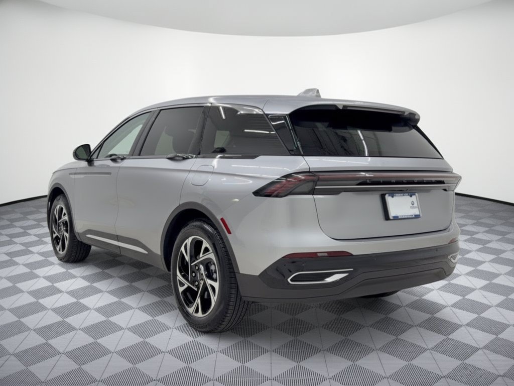 Used 2026 Lincoln Nautilus Premier w/ Equipment Group 102A AWD/4WD image 3
