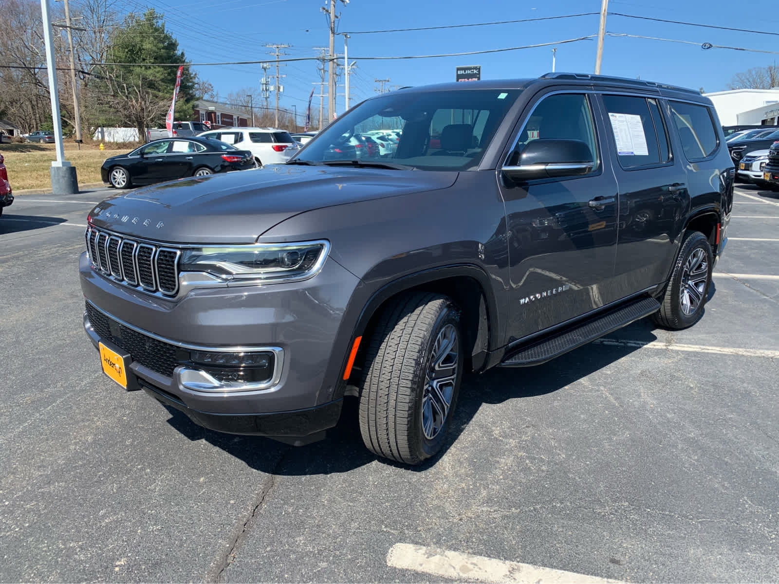Used 2024 Jeep Wagoneer 4WD w/ Premium Group I image 3