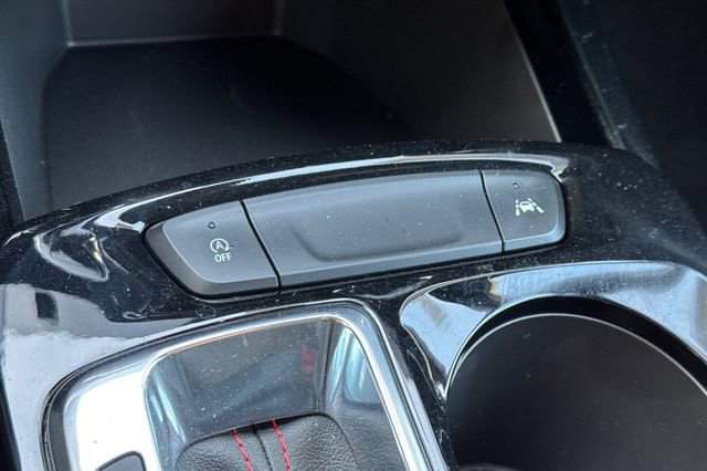 Certified 2025 Chevrolet Trax RS w/ Driver Confidence Package image 30