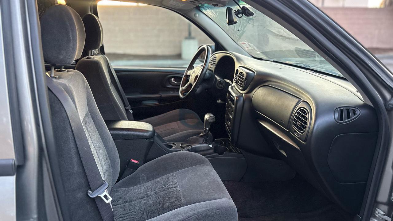 Used 2006 Chevrolet TrailBlazer 2WD w/ LT Package 1 image 13