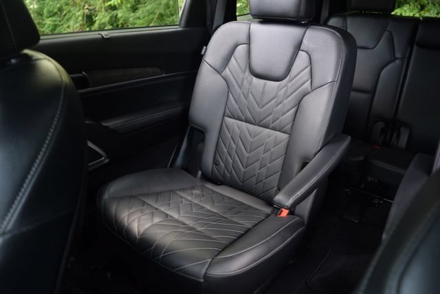 Used 2023 Kia Telluride EX X-Line AWD/4WD image 16