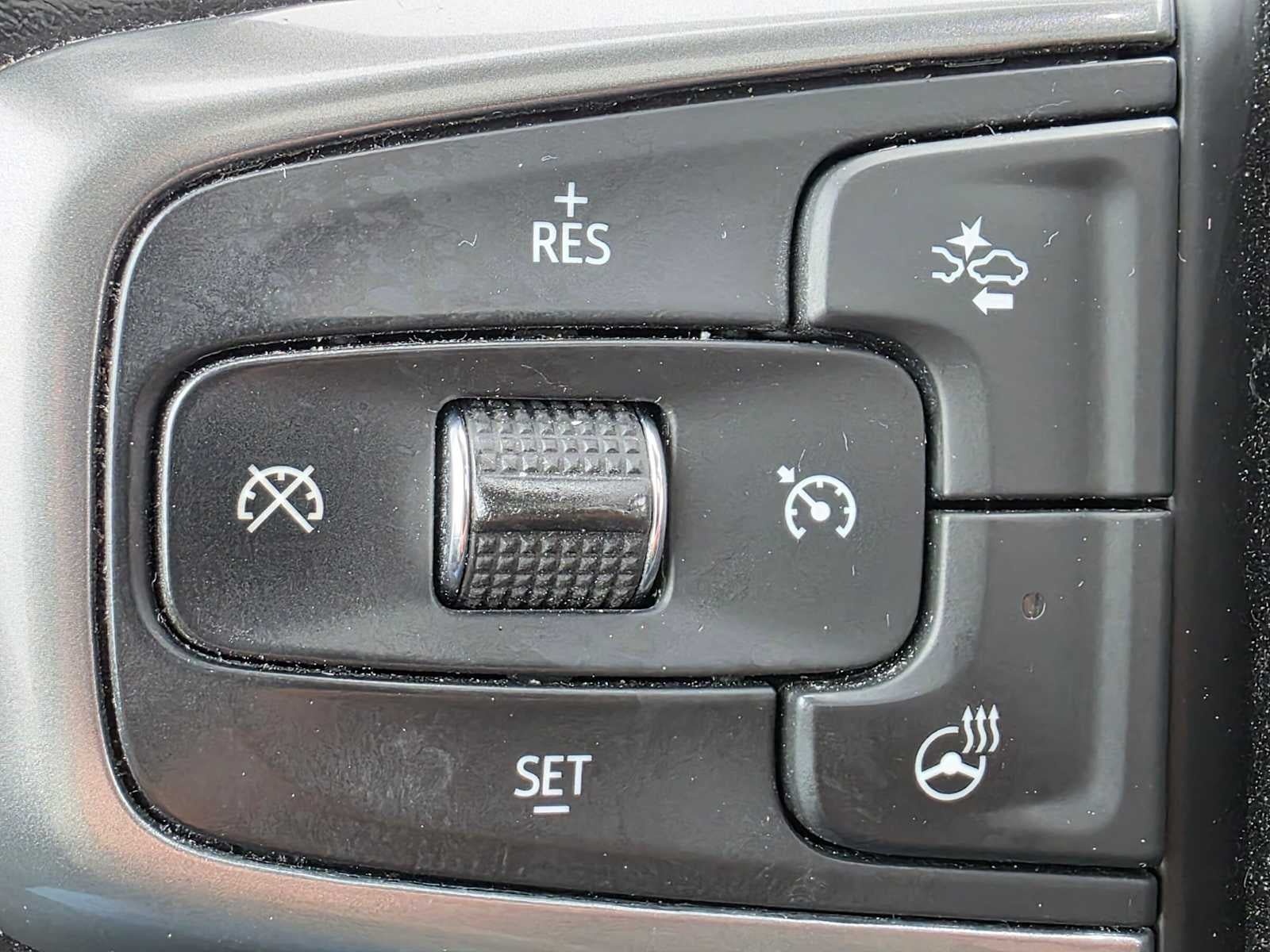 Used 2022 Chevrolet Silverado 1500 LTZ AWD/4WD image 32