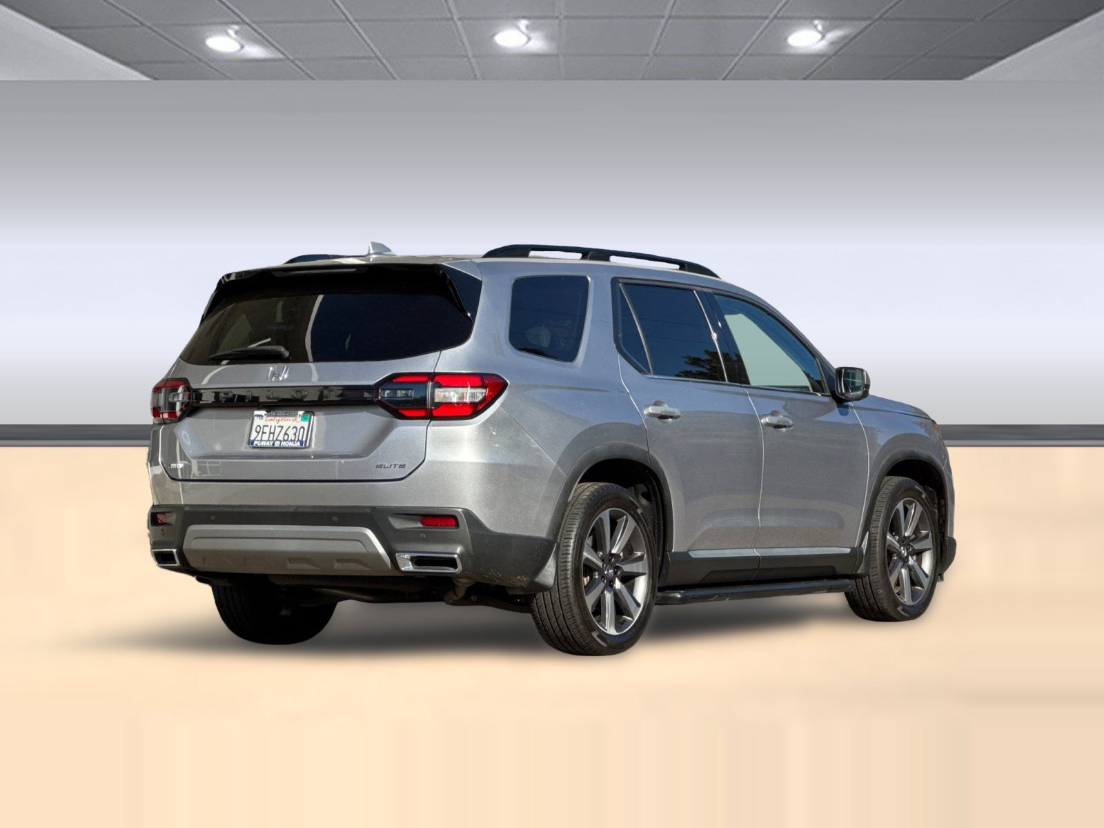 Used 2023 Honda Pilot Elite image 9