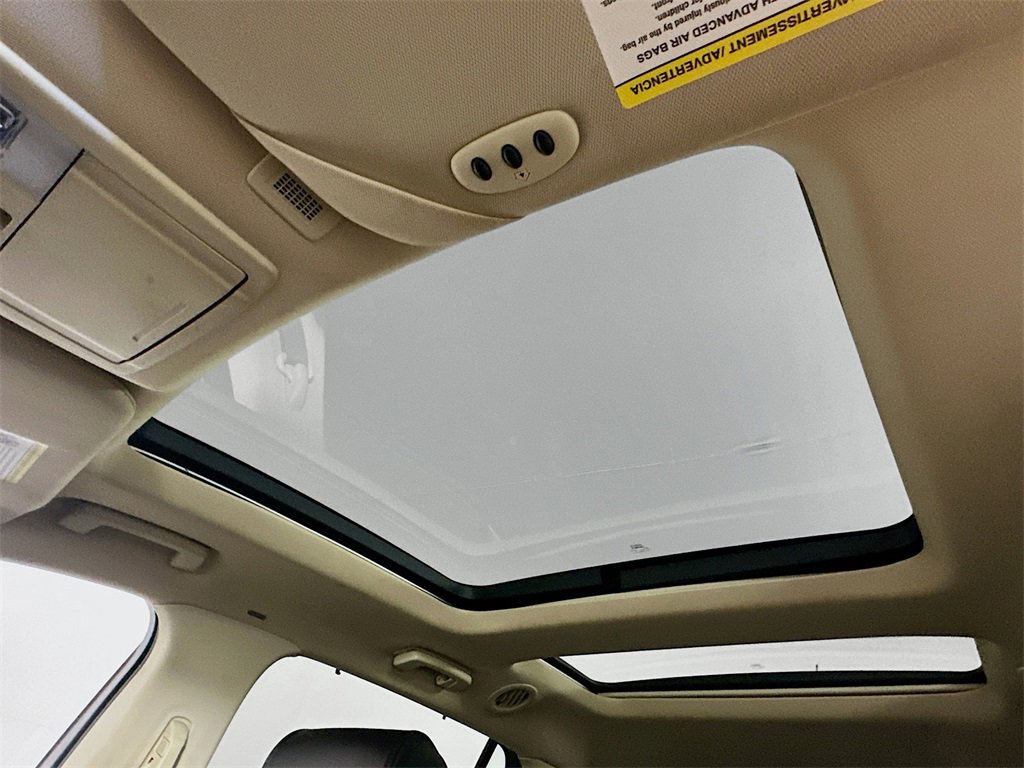 Used 2015 Lincoln MKT AWD w/ Equipment Group 201A image 21