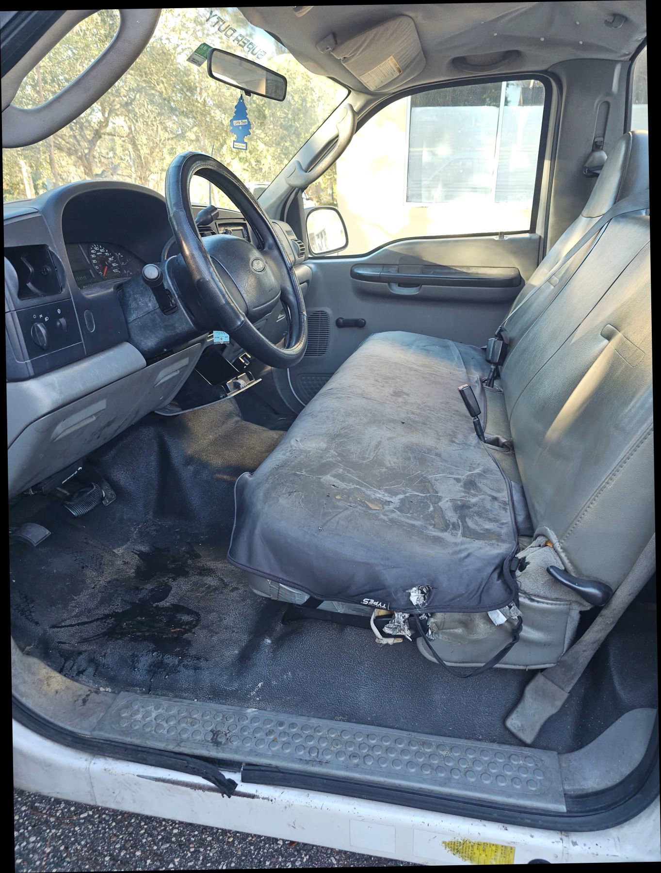 Used 2005 Ford F250 XL image 10