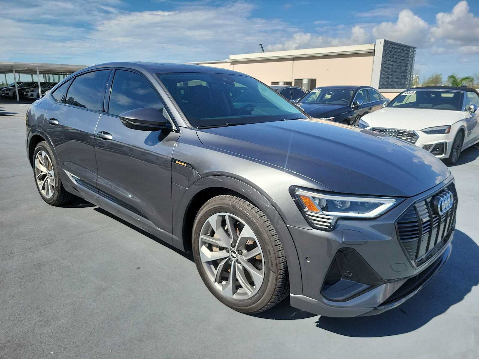 Used 2021 Audi e-tron Premium Plus w/ Premium Plus Package AWD/4WD image 5
