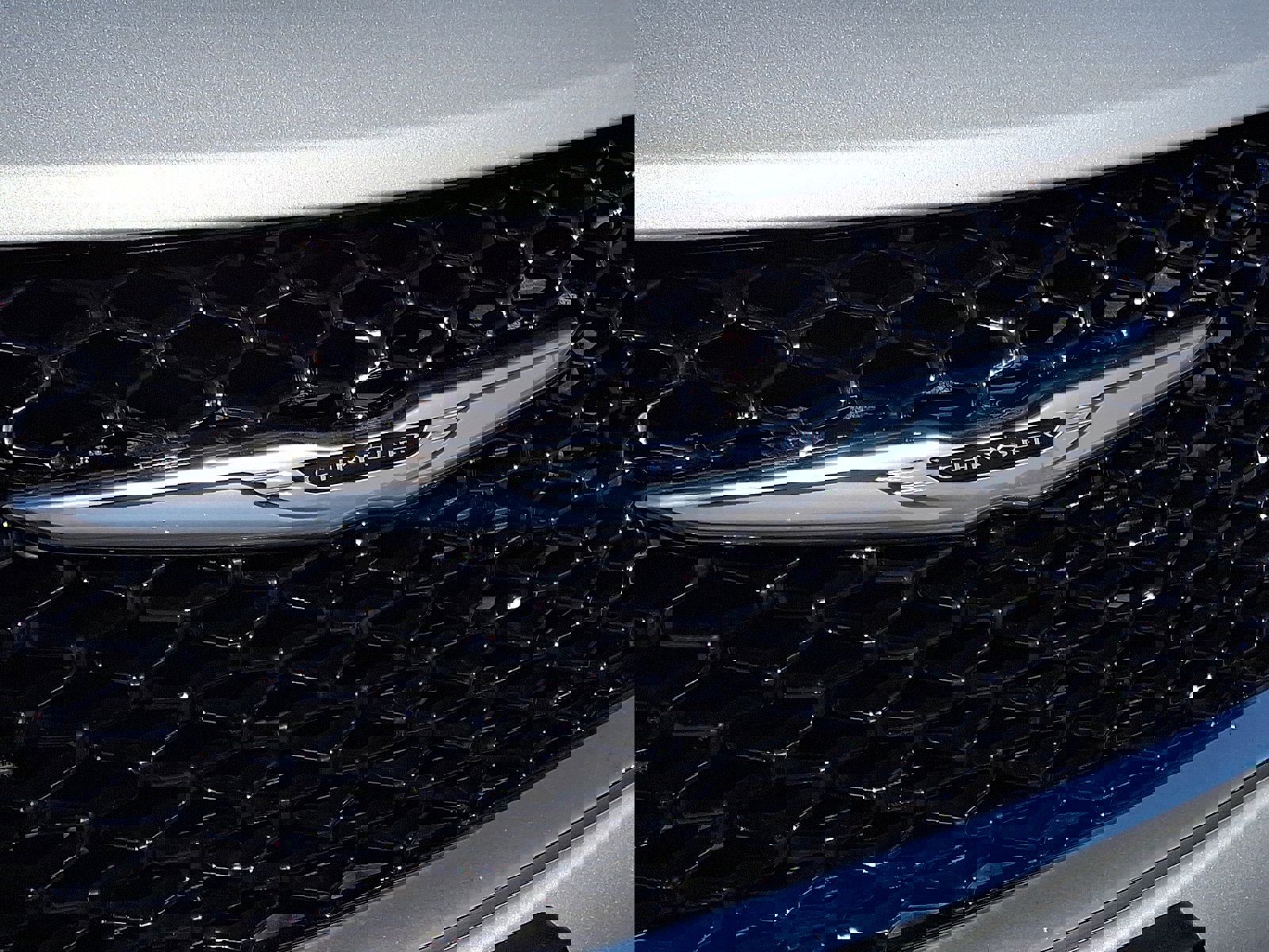 Certified 2024 Chrysler Pacifica Touring-L image 30