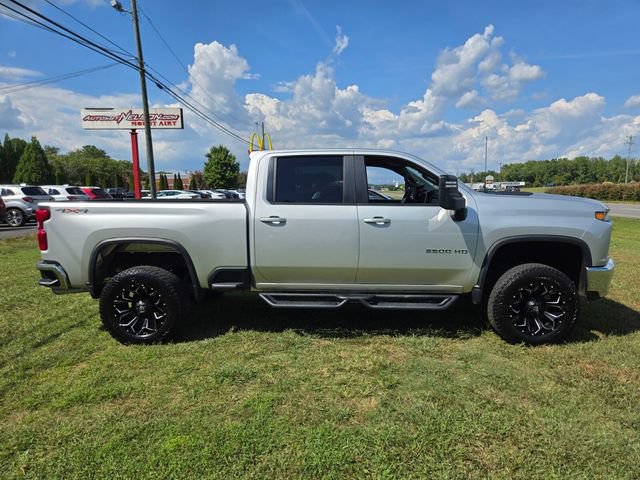 Used 2023 Chevrolet Silverado 2500 LT AWD/4WD image 9