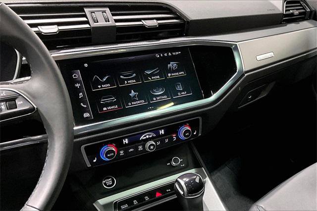 Certified 2025 Audi Q3 2.0T Premium w/ Convenience Package image 6