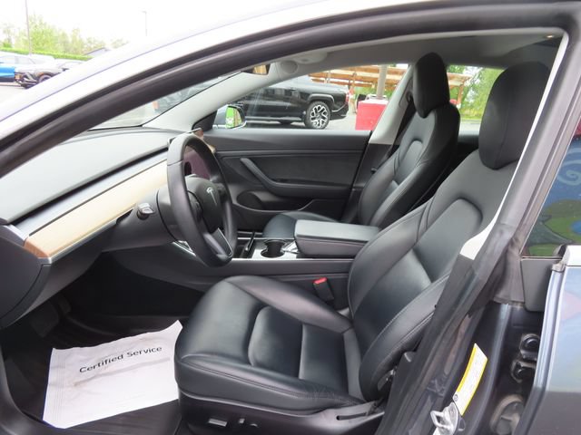 Used 2020 Tesla Model 3 Standard Range Plus RWD image 11