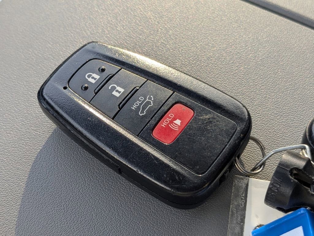 Used 2021 Toyota Highlander Limited image 34