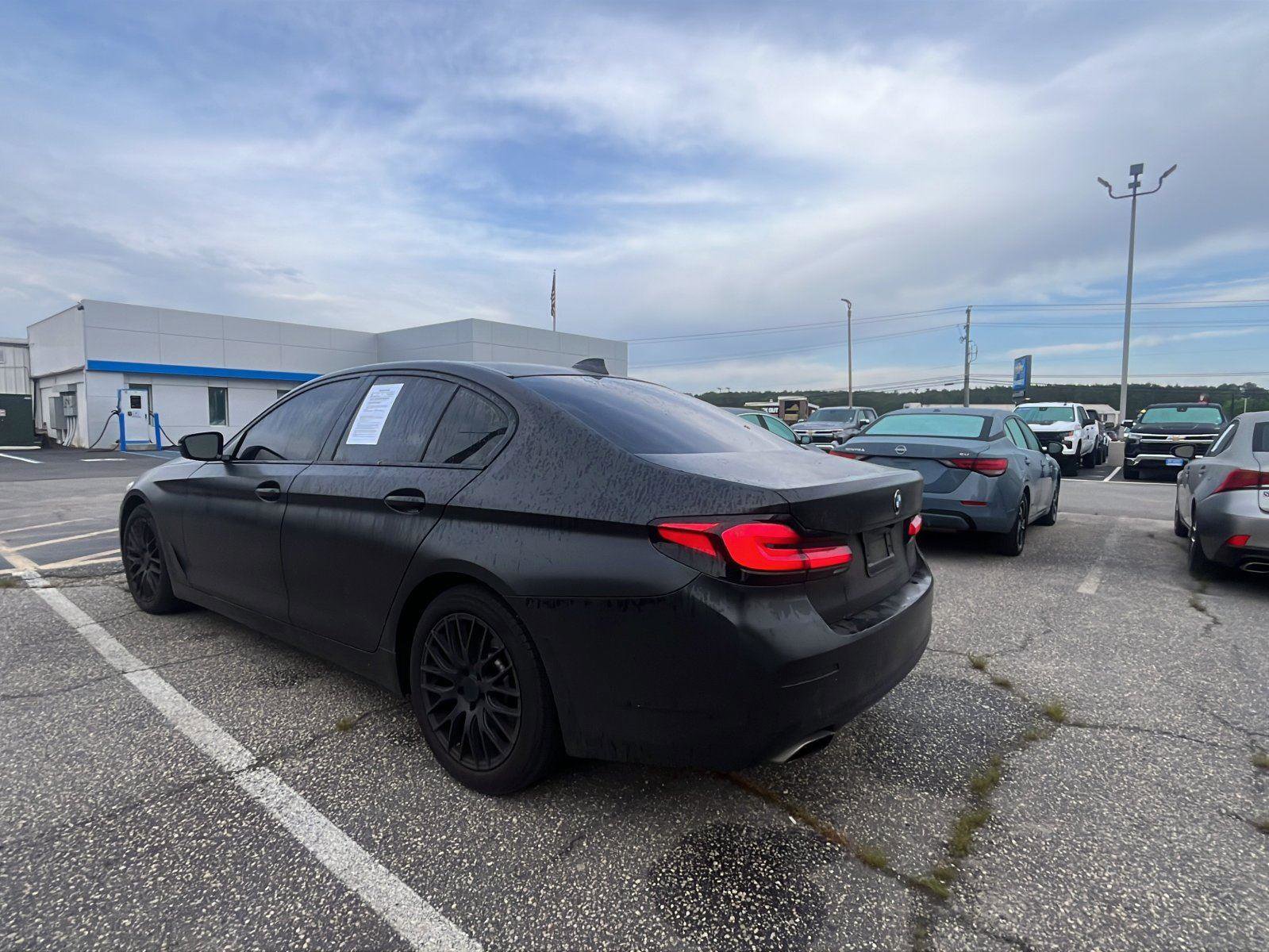 Used 2021 BMW 530i xDrive w/ Convenience Package AWD/4WD image 3