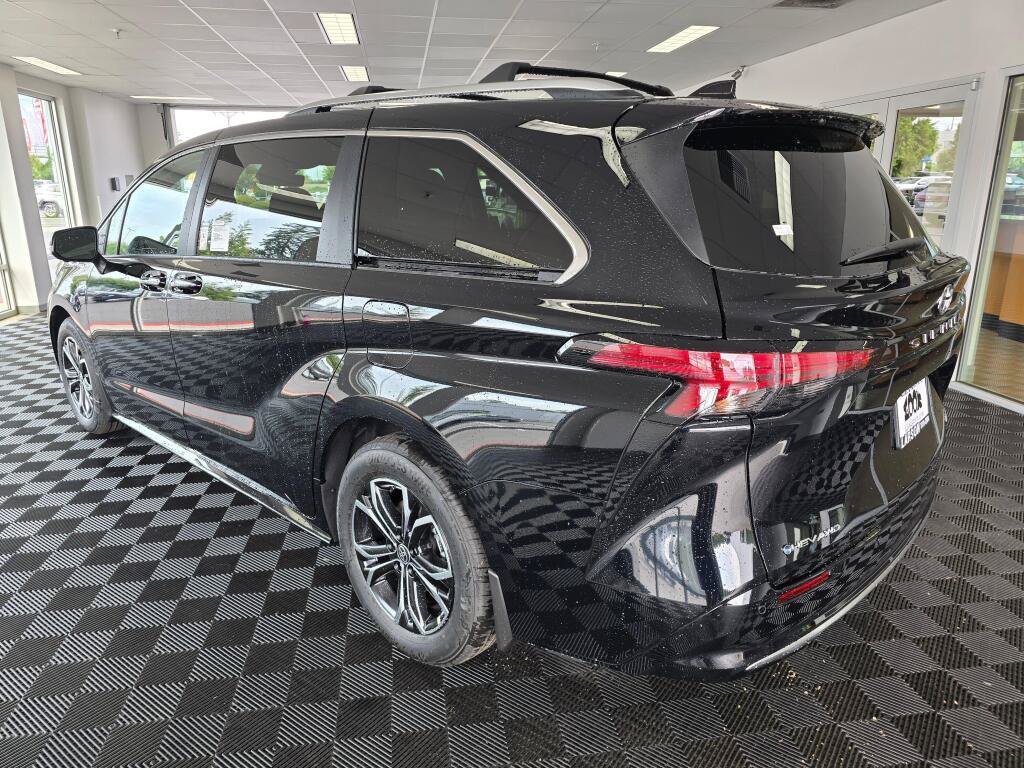 New 2026 Toyota Sienna Platinum AWD/4WD image 5