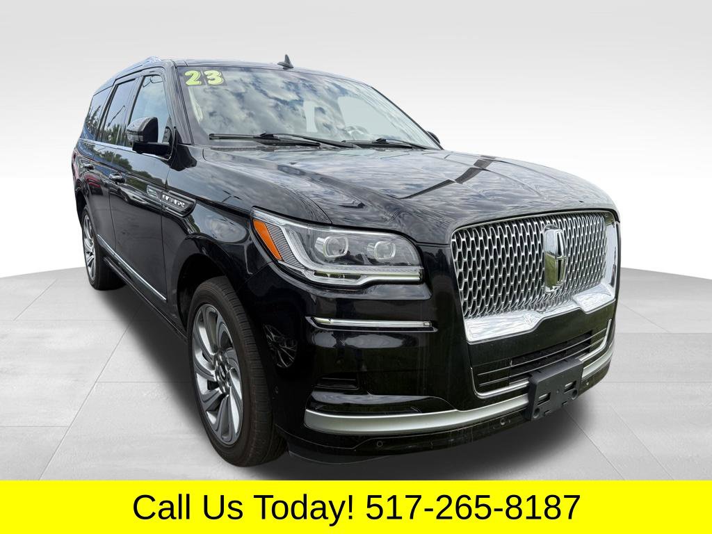 Used 2023 Lincoln Navigator Reserve AWD/4WD image 1