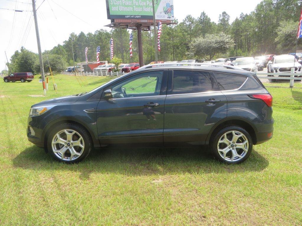 Used 2019 Ford Escape Titanium FWD image 1