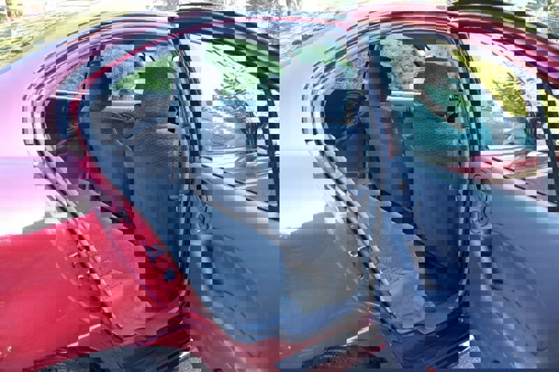 Used 2002 Pontiac Grand Am SE image 6