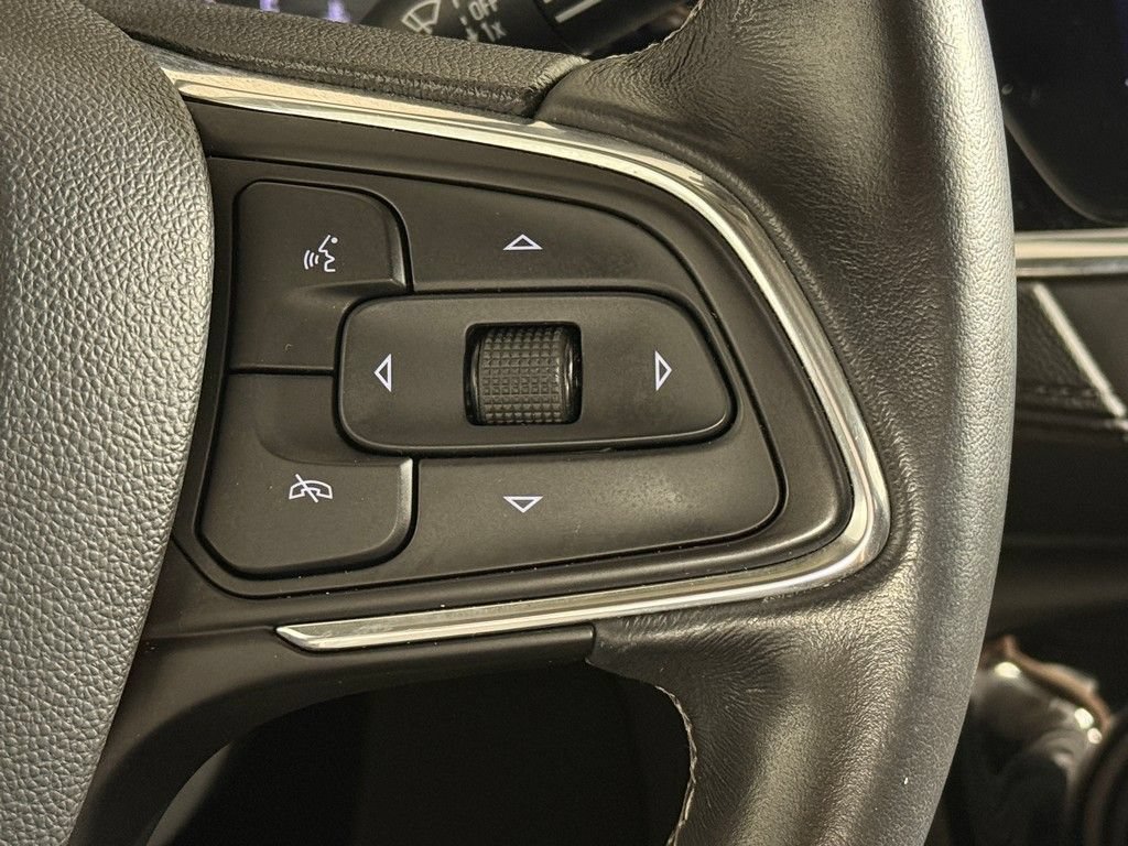 Used 2023 Buick Encore GX Select w/ Experience Buick Package FWD image 37