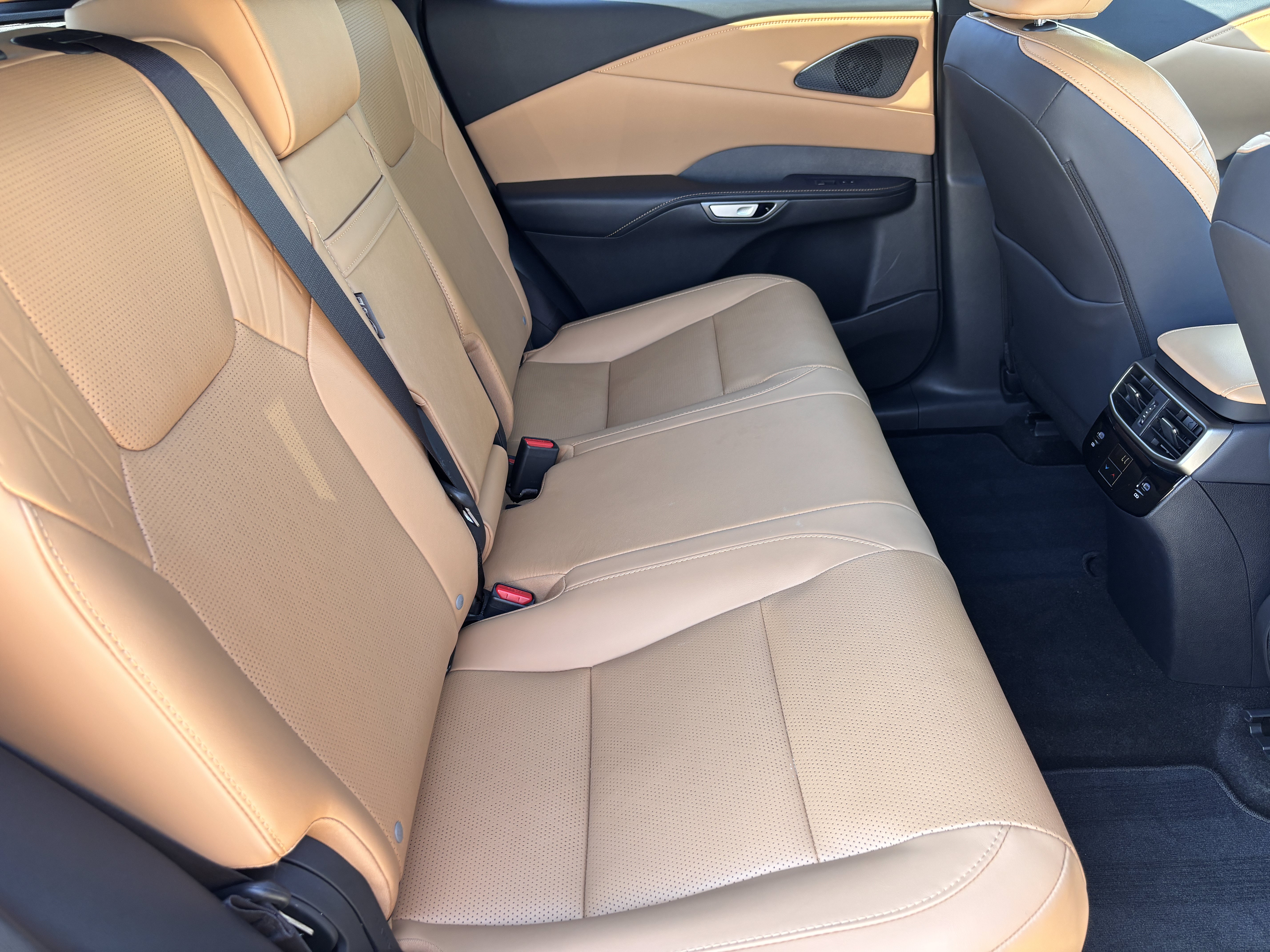 Used 2026 Lexus RX 350 Premium Plus w/ Accessory Package (Z1) FWD image 35