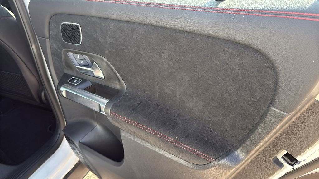 Certified 2025 Mercedes-Benz GLB 35 AMG 4MATIC image 16