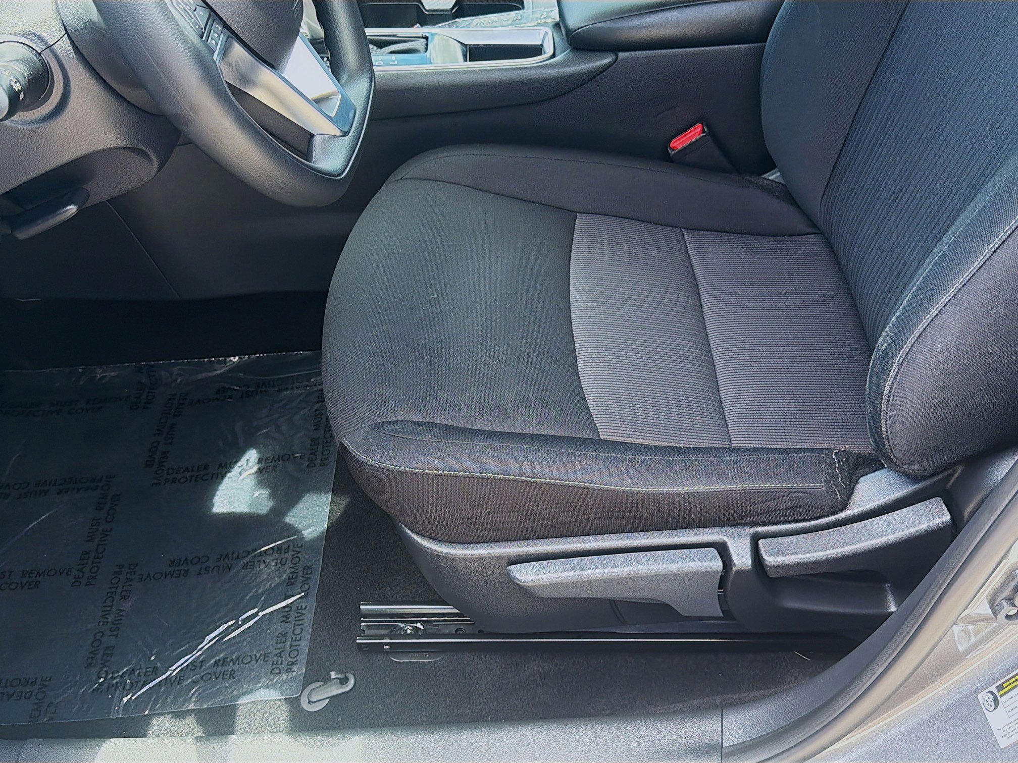 Used 2025 Nissan Sentra SV FWD image 17