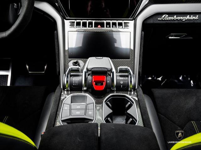 Used 2024 Lamborghini Urus Performante AWD/4WD image 45
