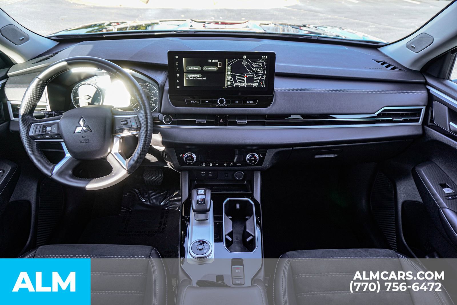 Used 2025 Mitsubishi Outlander SE image 29