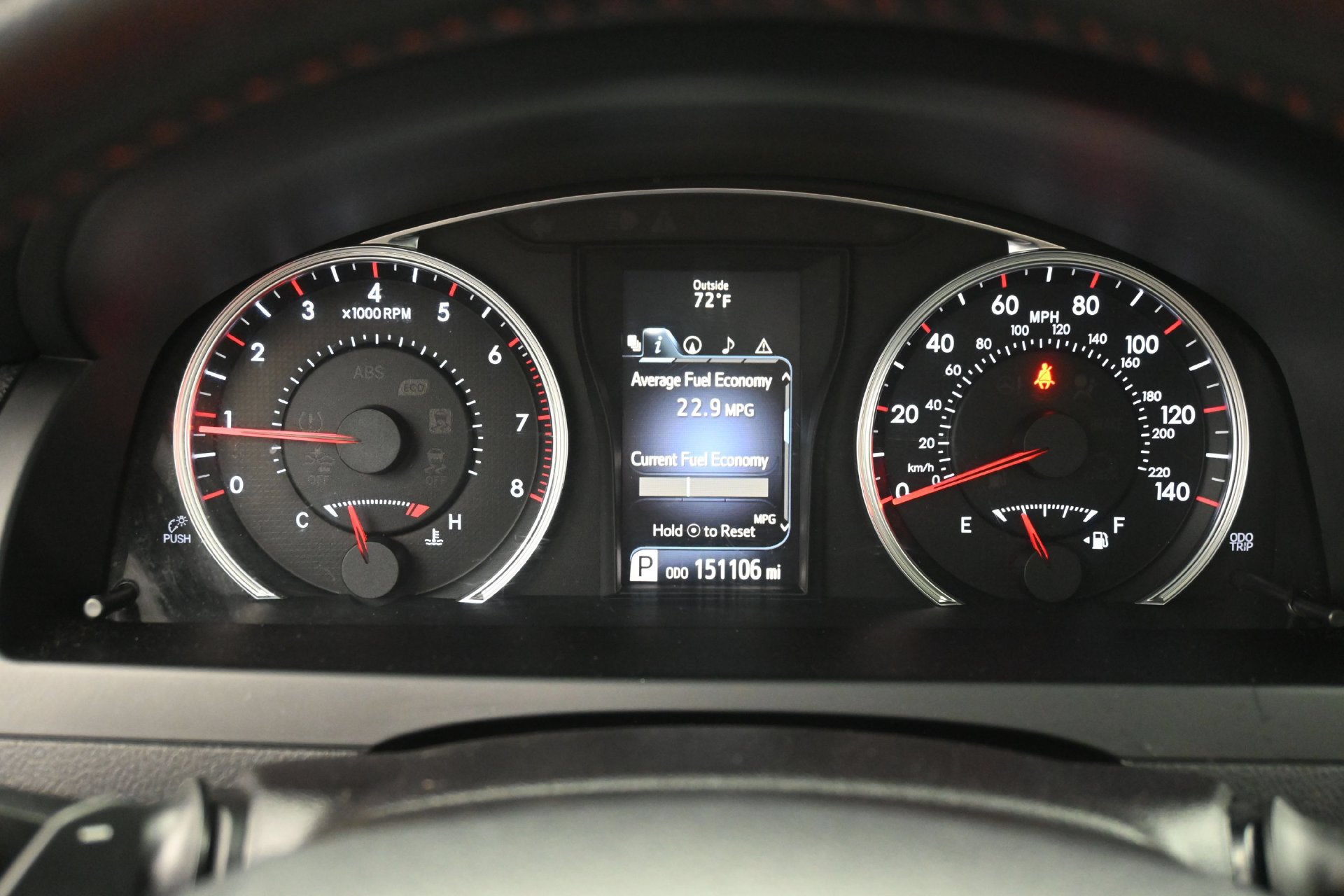 Used 2016 Toyota Camry SE w/ Moonroof Package FWD image 18