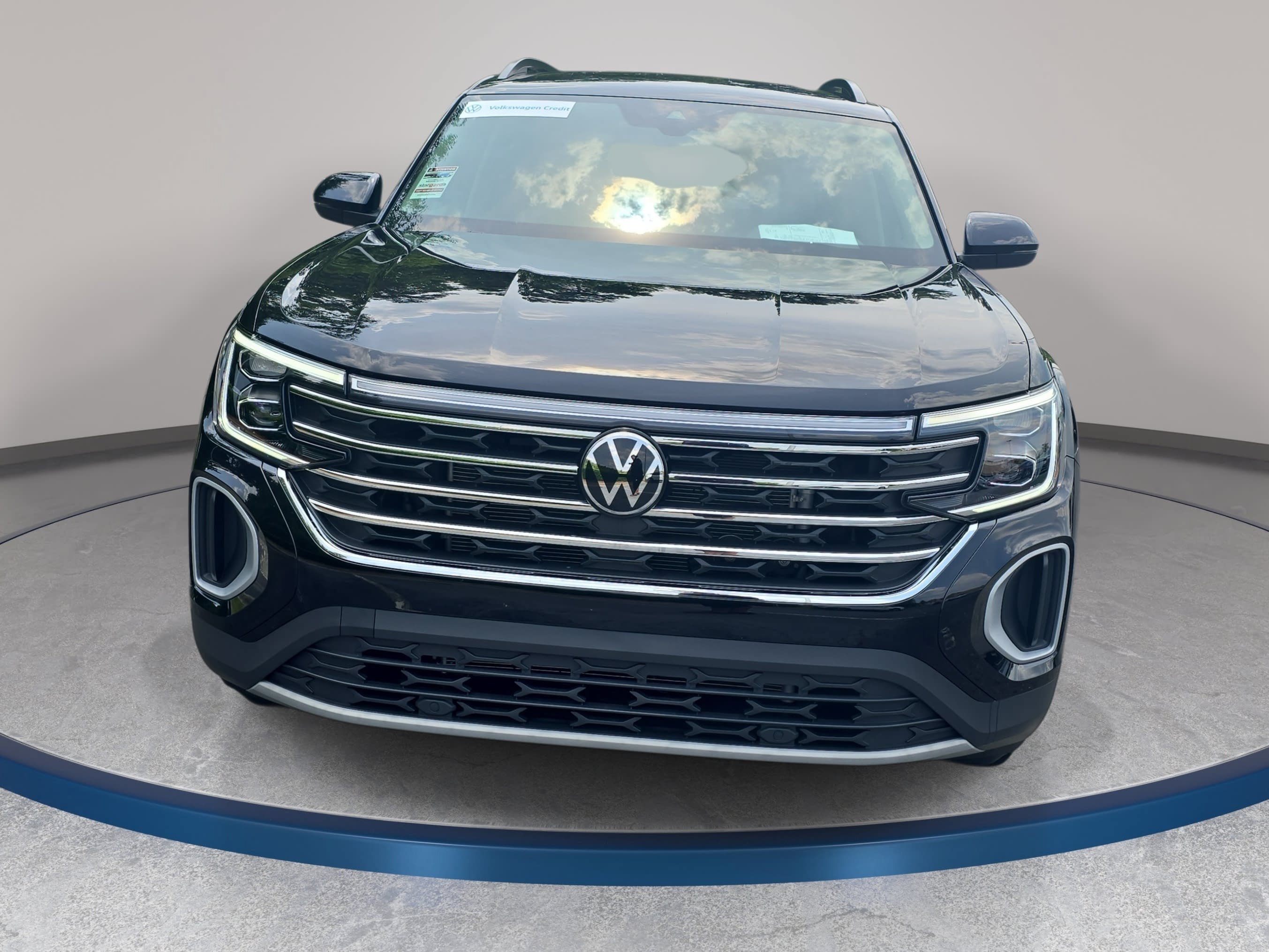 Used 2026 Volkswagen Atlas SE AWD/4WD image 2