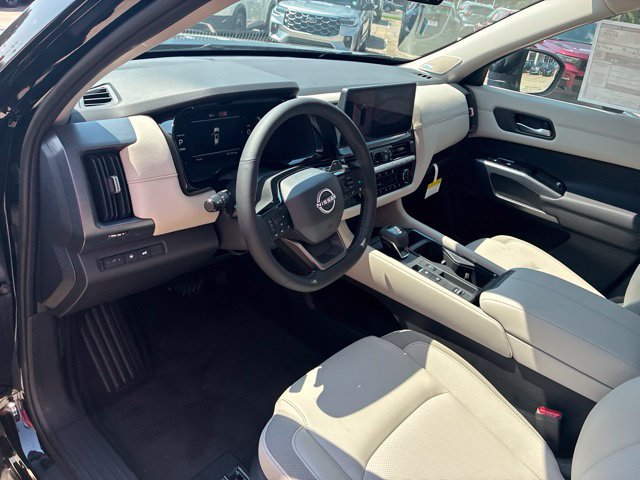 New 2026 Nissan Pathfinder SL w/ SL Premium Package FWD image 10