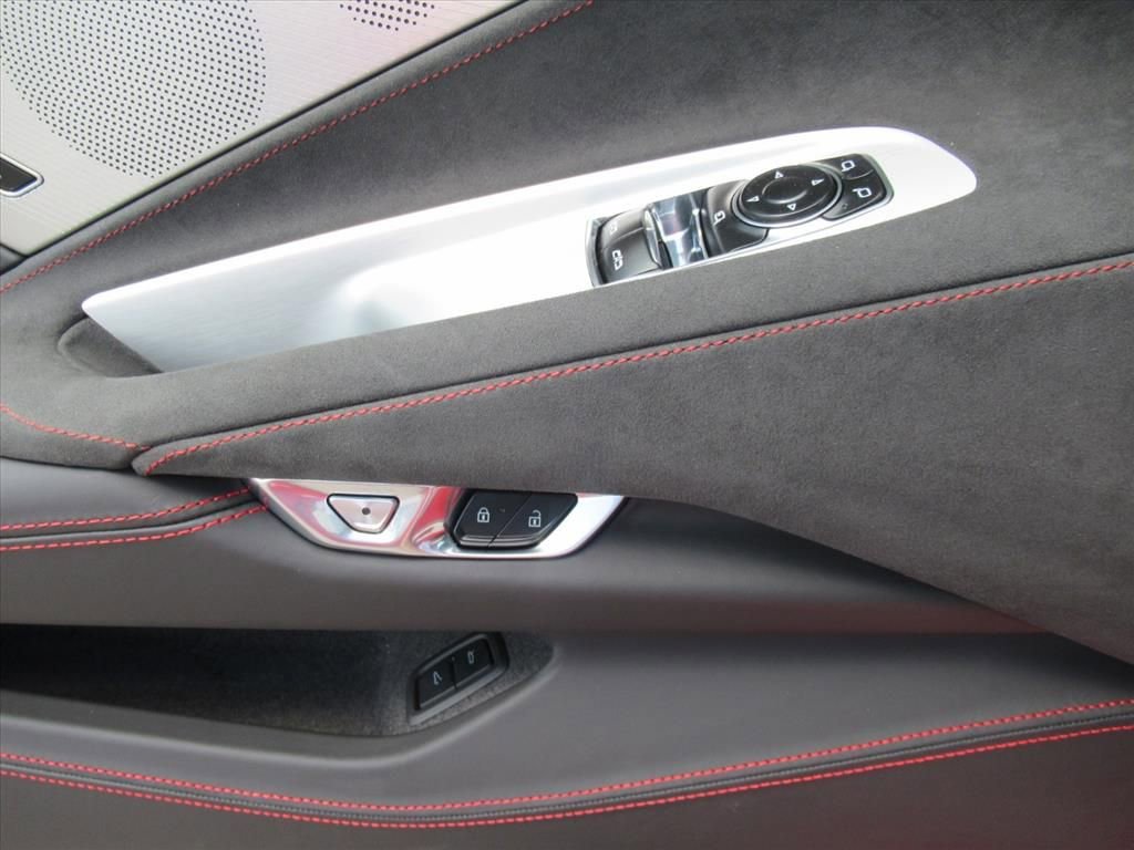 Used 2021 Chevrolet Corvette Stingray Premium Cpe w/ Z51 Performance Package image 17