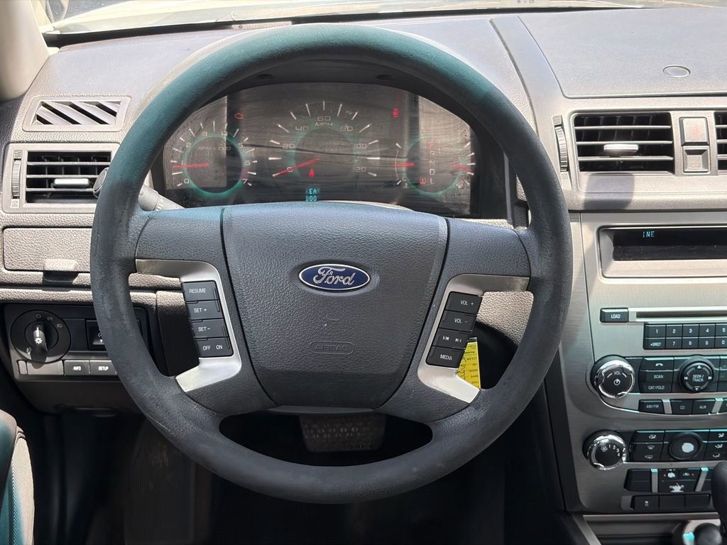 Used 2010 Ford Fusion SE FWD image 12