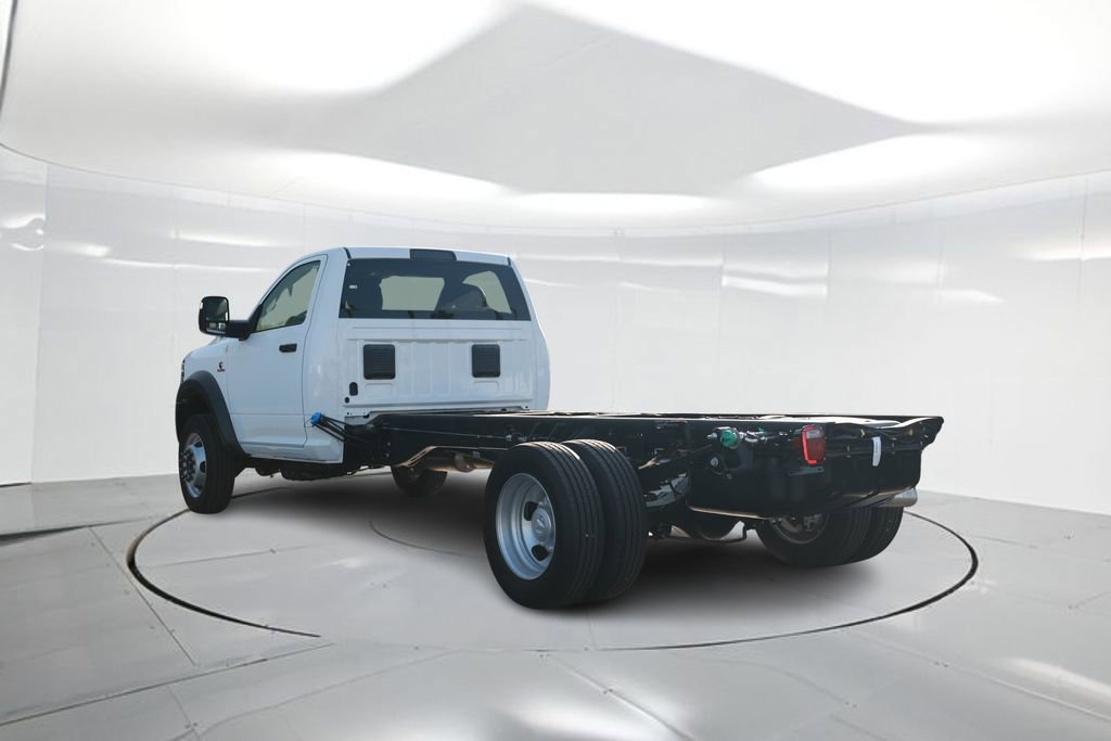 New 2026 RAM 5500 Tradesman w/ Chrome Appearance Group image 2