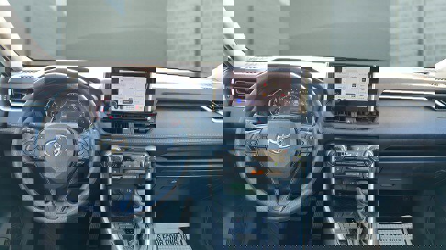 Used 2024 Toyota RAV4 XLE image 19