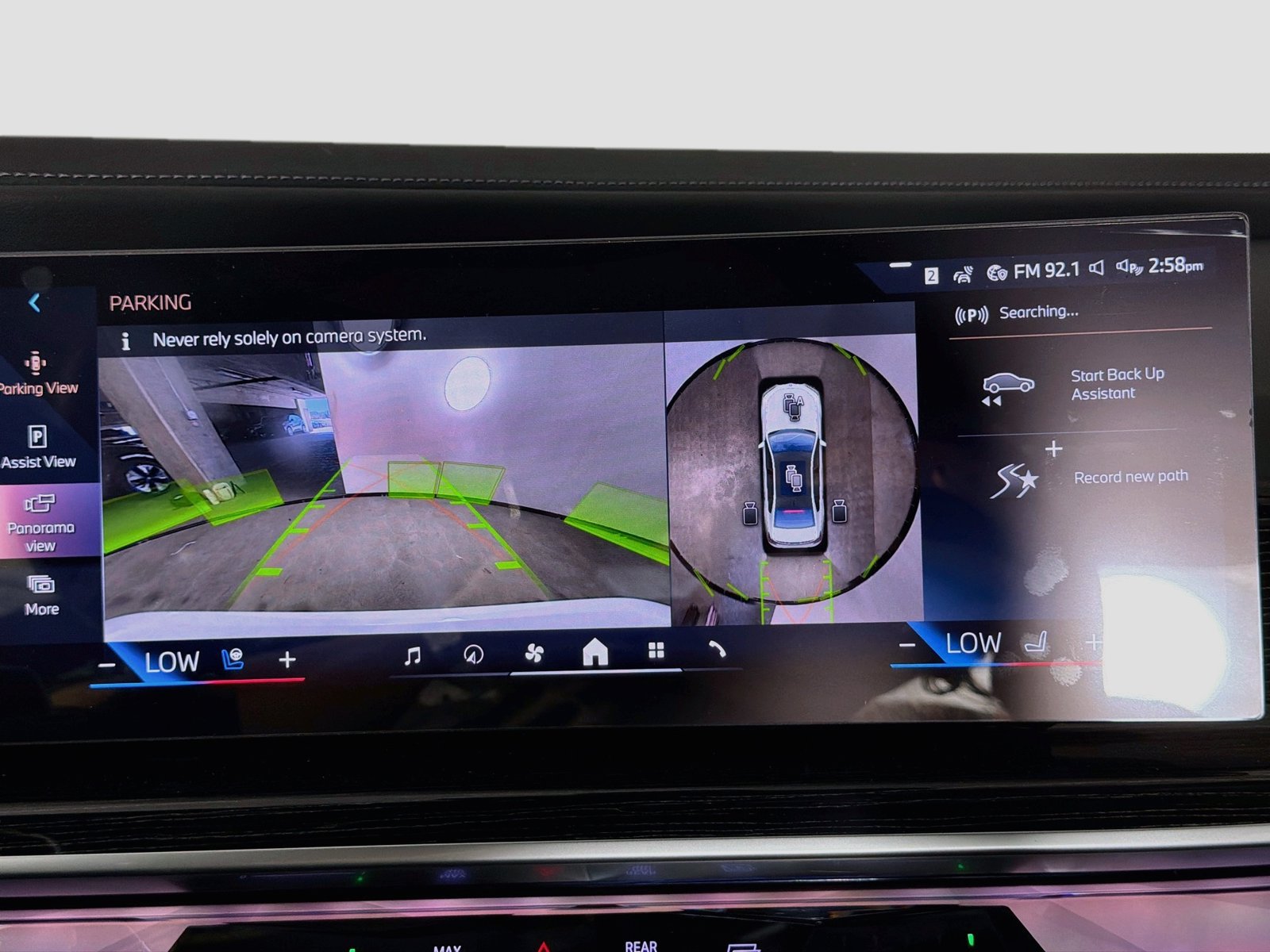 New 2026 BMW 750e xDrive w/ Premium Package AWD/4WD image 14