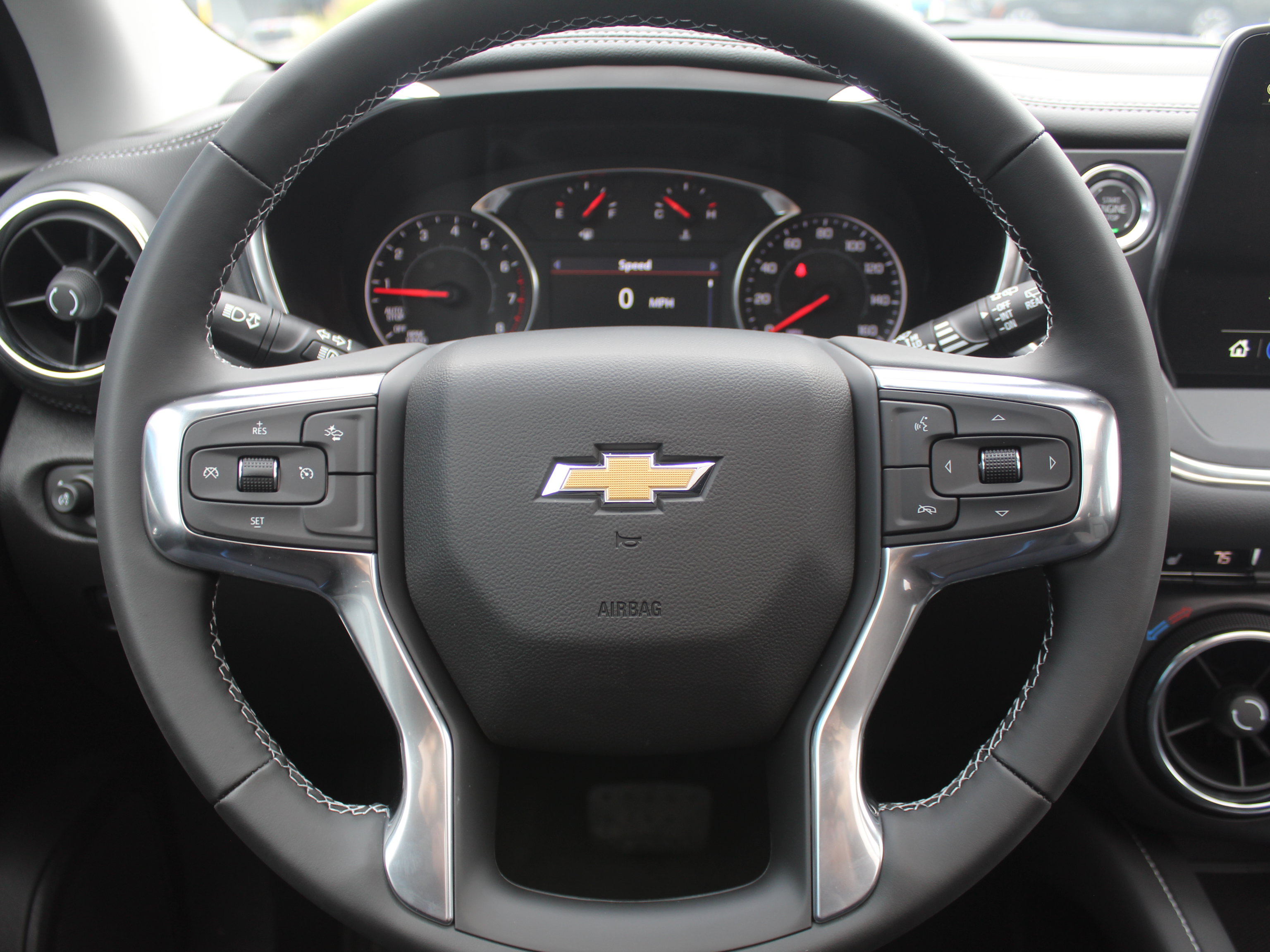 New 2026 Chevrolet Blazer LT w/ Midnight/Sport Edition AWD/4WD image 15