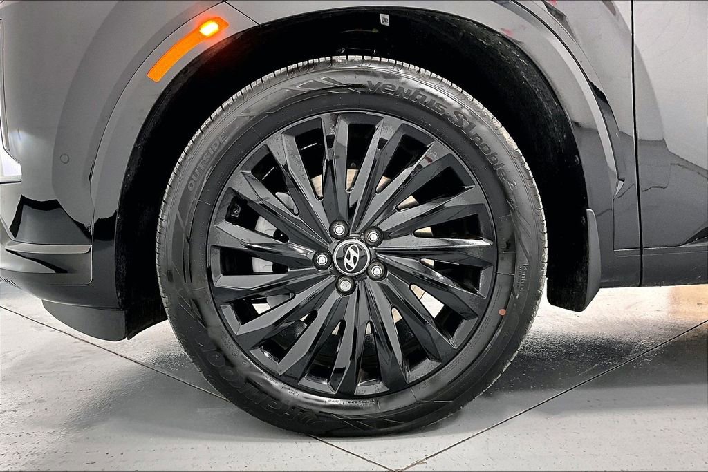 Used 2025 Hyundai Palisade Calligraphy image 11