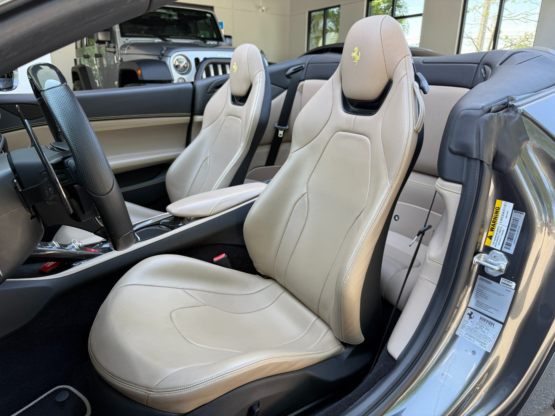 Used 2019 Ferrari Portofino RWD image 33