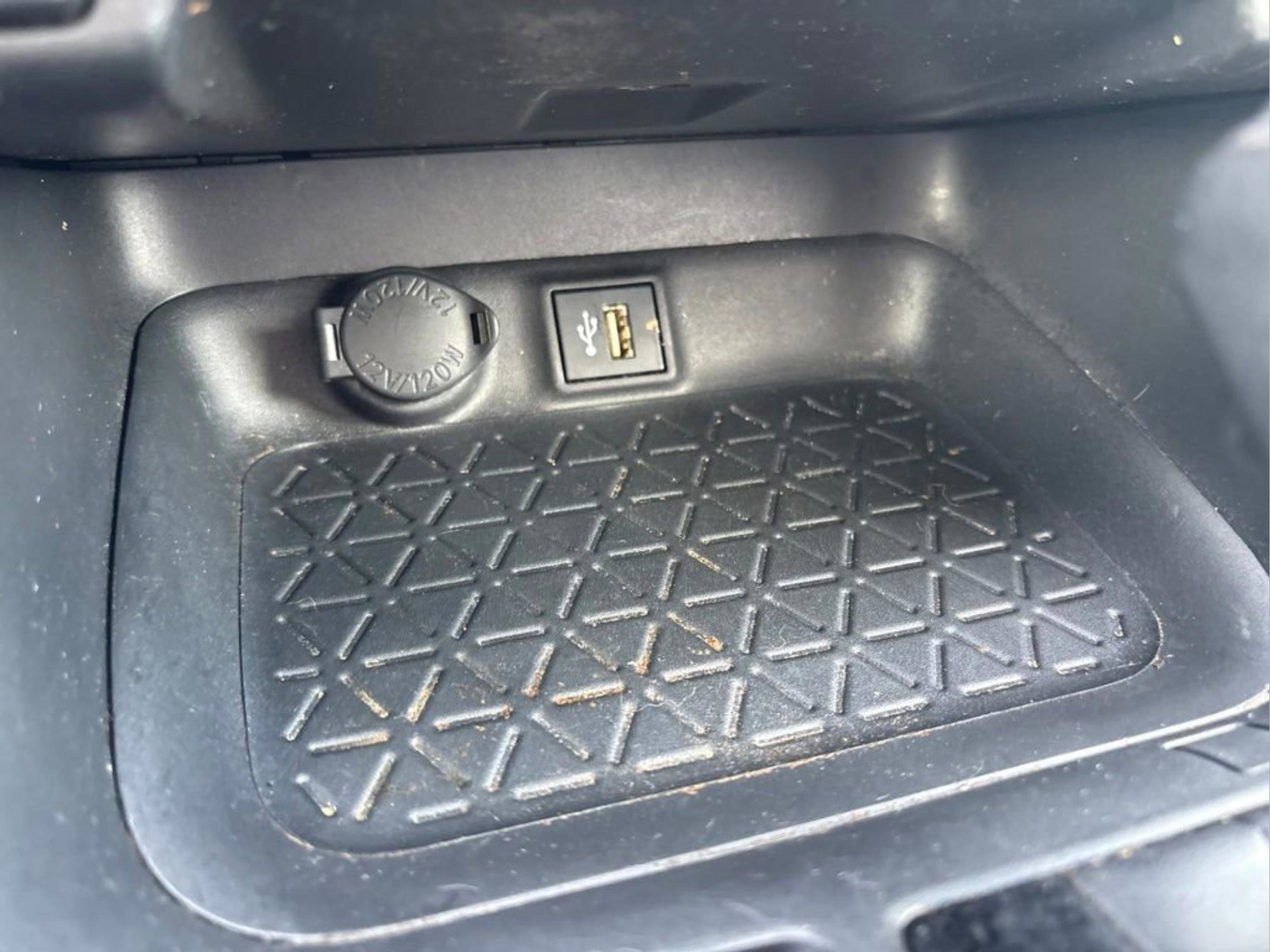 Used 2023 Toyota RAV4 XLE Premium FWD image 24