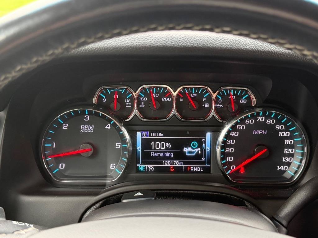 Used 2019 Chevrolet Tahoe LT w/ LT Signature Package RWD image 22