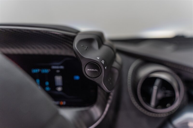 Used 2024 McLaren 750S Spider RWD image 88