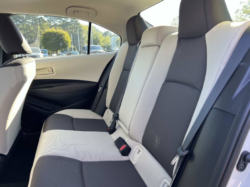 Used 2026 Toyota Corolla LE w/ LE Premium Package FWD image 13