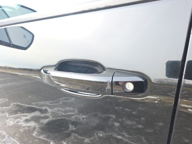 Used 2017 Chevrolet Silverado 1500 LTZ Z71 w/ LTZ Plus Package image 20