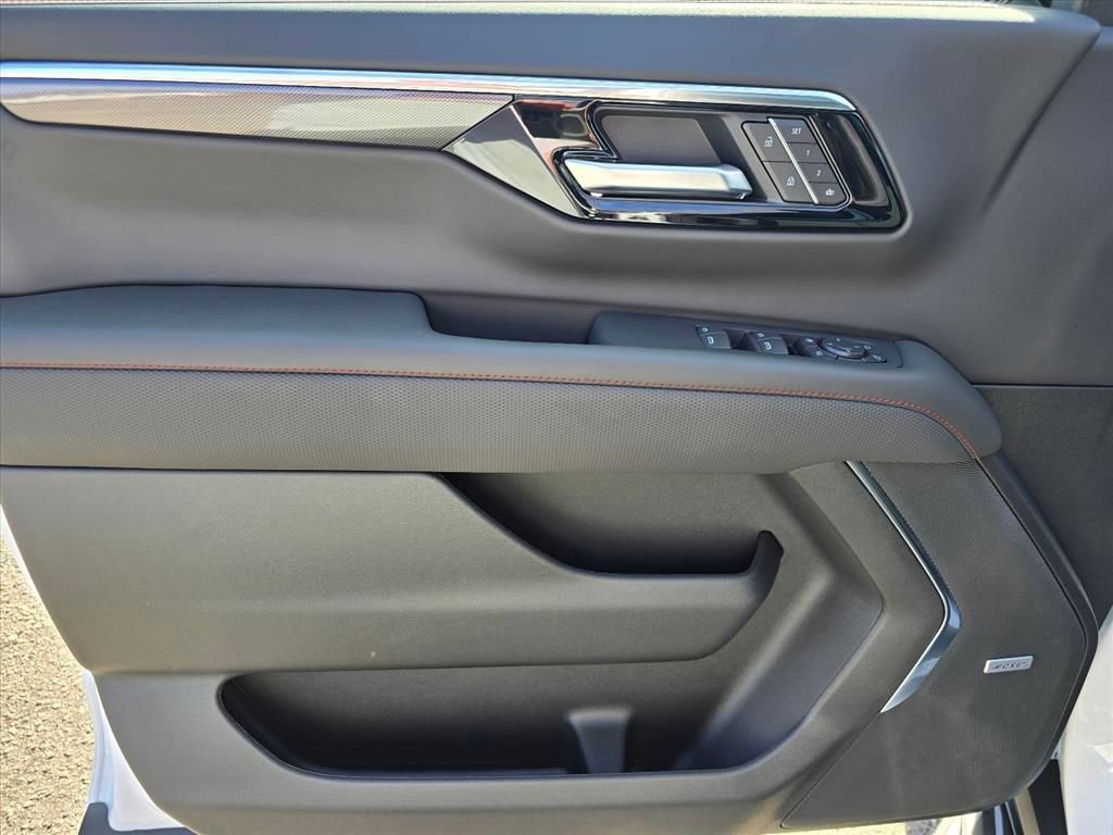 New 2026 Chevrolet Suburban RST w/ Advanced Technology Package image 8