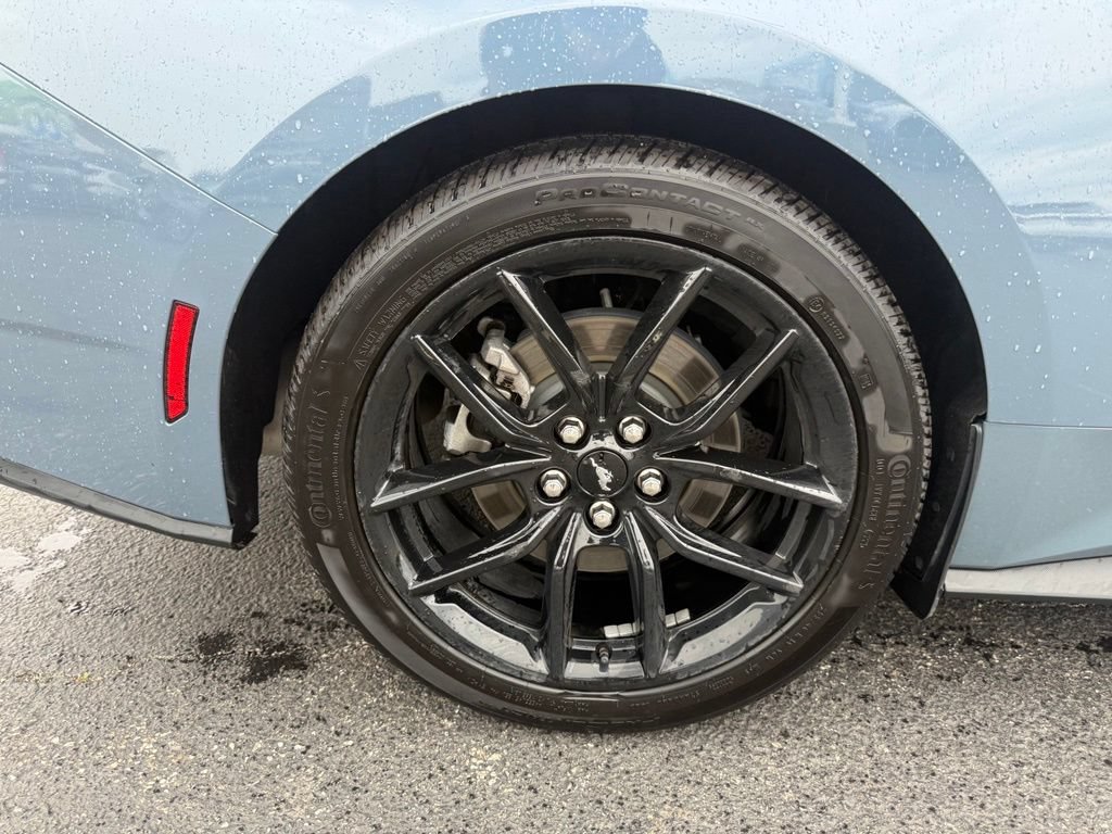 Used 2025 Ford Mustang Coupe RWD image 36