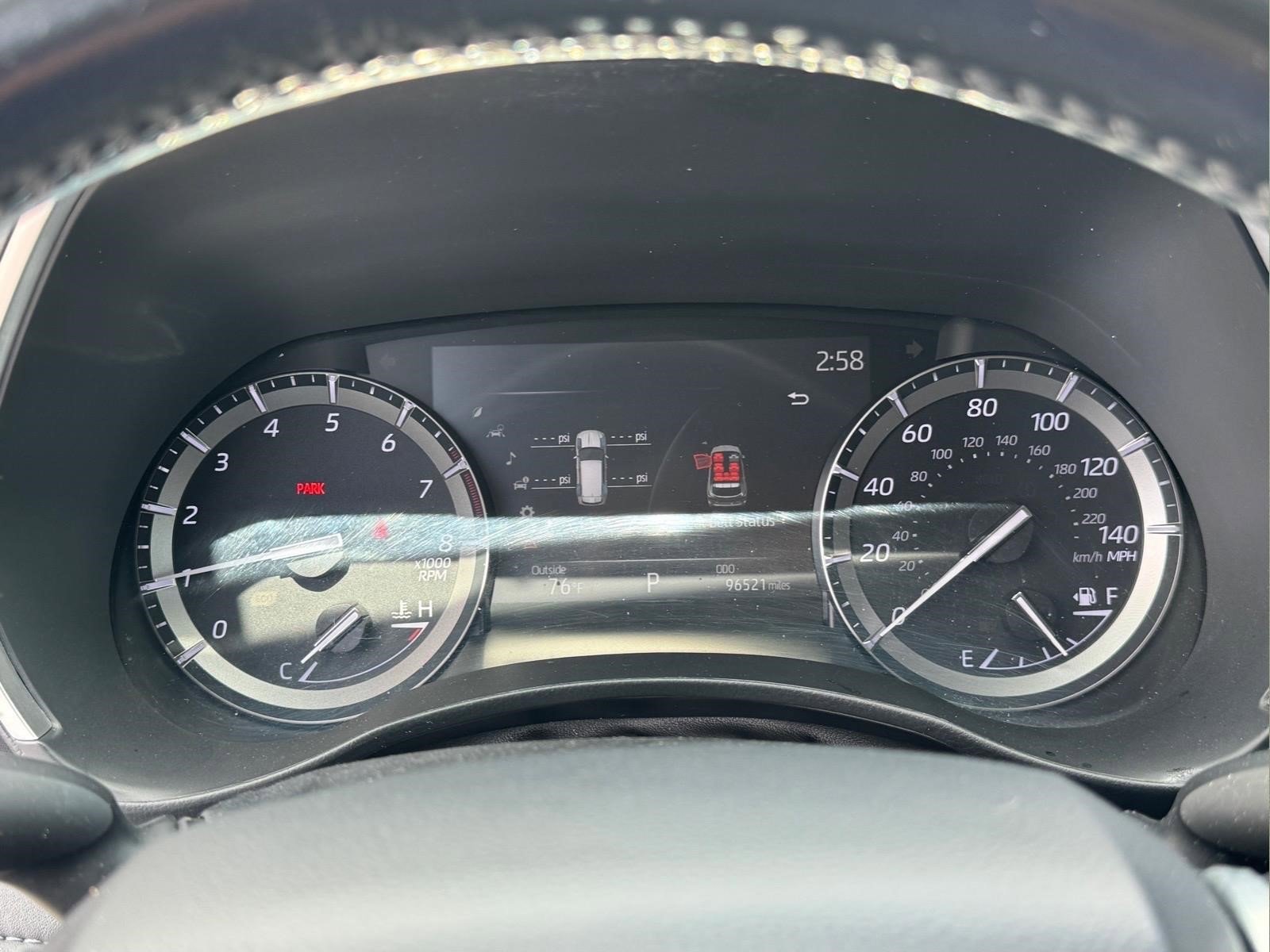 Used 2020 Toyota Highlander XLE FWD image 21
