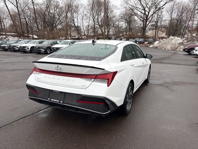 Certified 2025 Hyundai Elantra SEL image 6