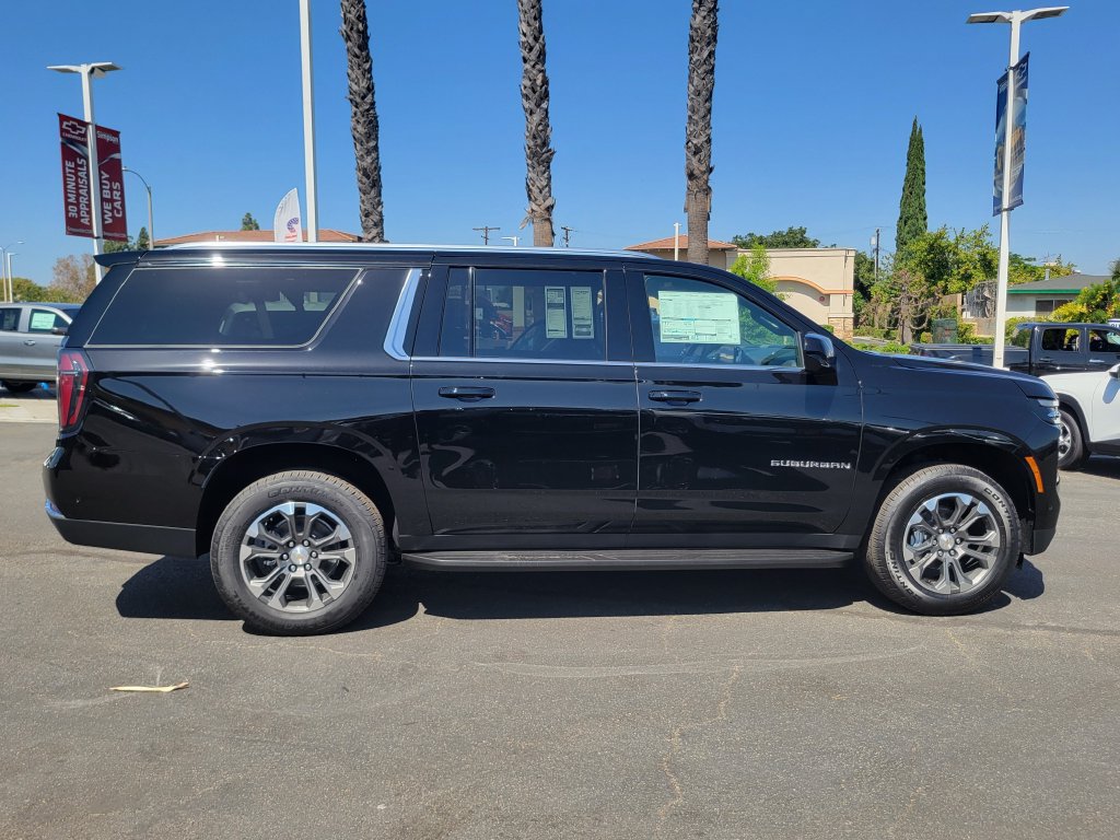 New 2027 Chevrolet Suburban LS RWD image 28