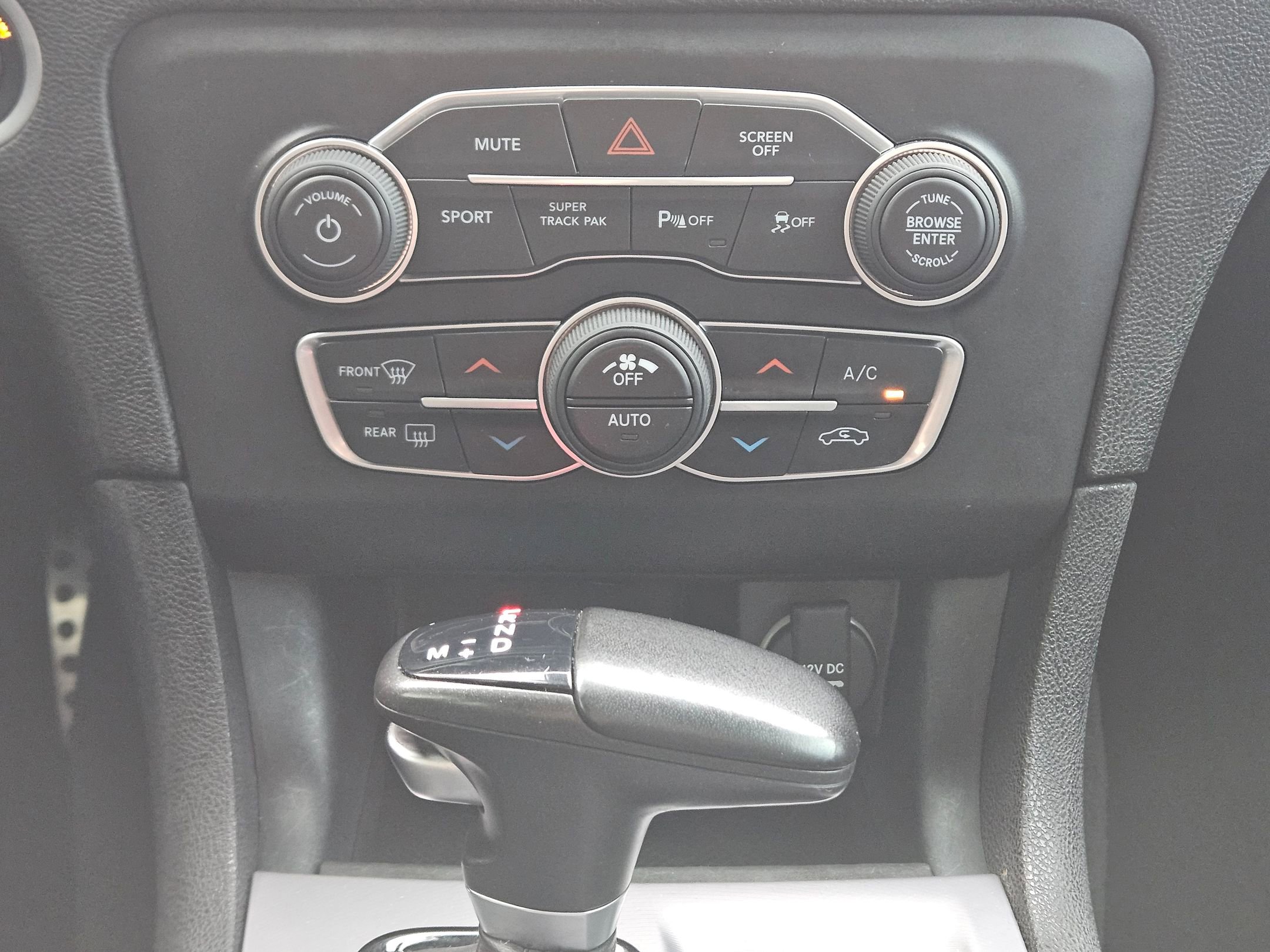 Used 2023 Dodge Charger R/T w/ Blacktop Package image 14