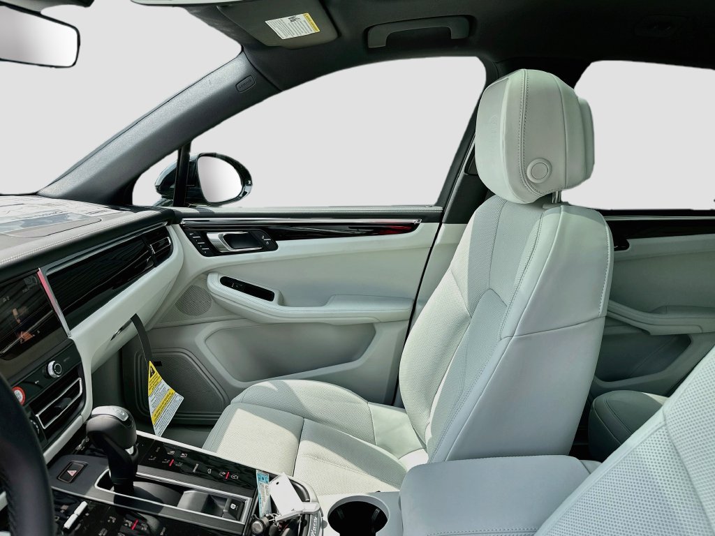 New 2026 Porsche Macan AWD/4WD image 26